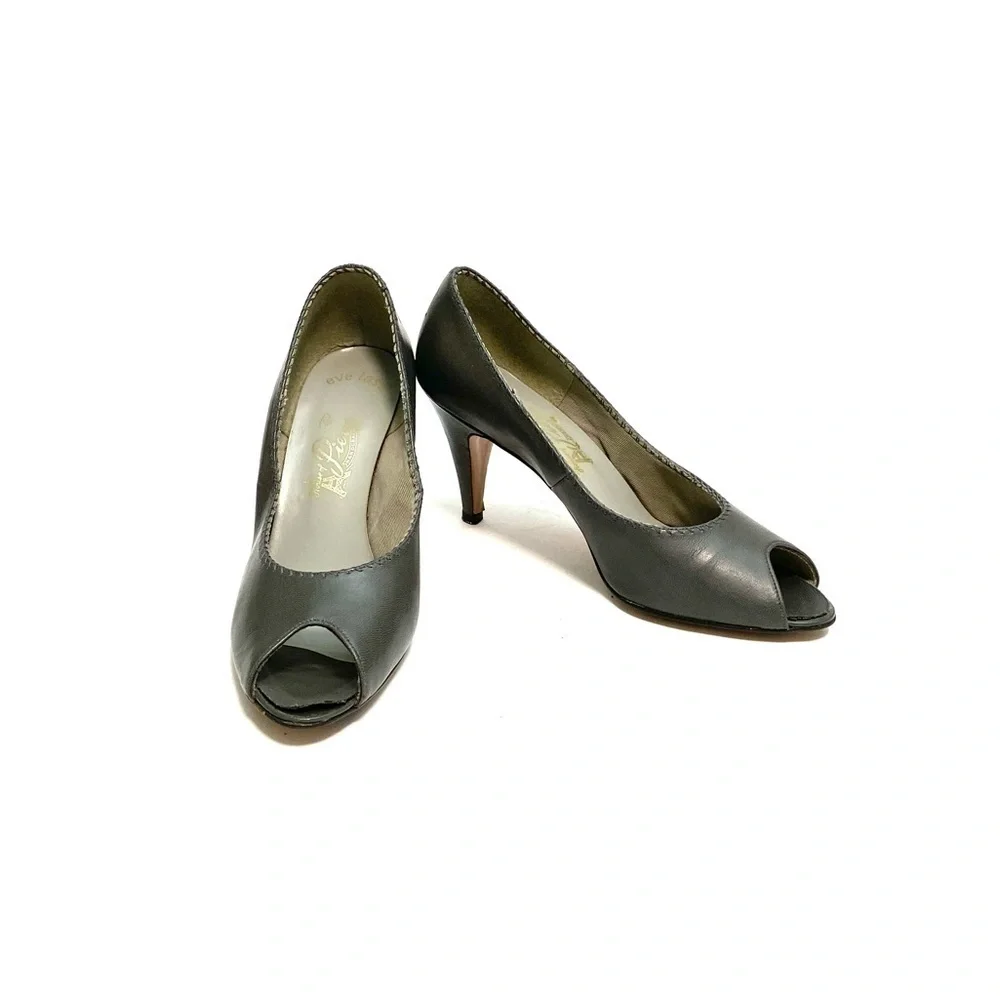 Vintage 1960s gray leather peep toe pumps